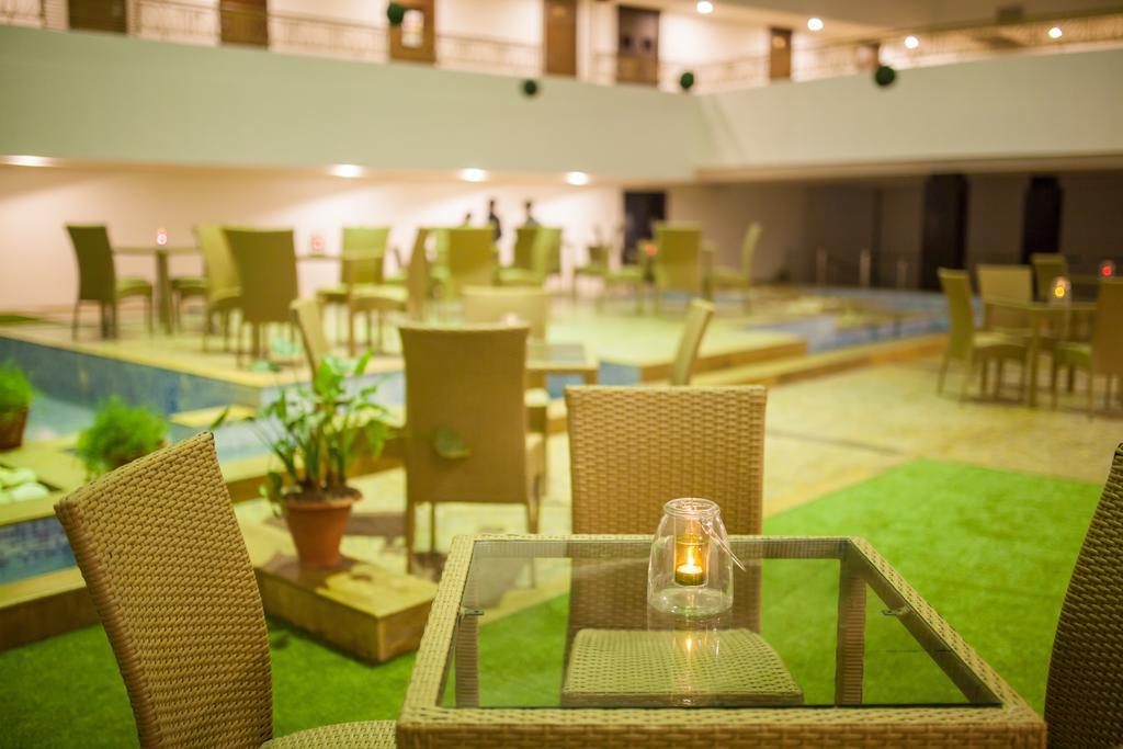 Velvet Clarks Exotica Hotel Zirakpur Kültér fotó