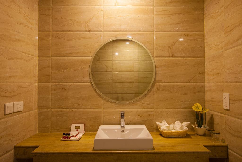 Velvet Clarks Exotica Hotel Zirakpur Kültér fotó