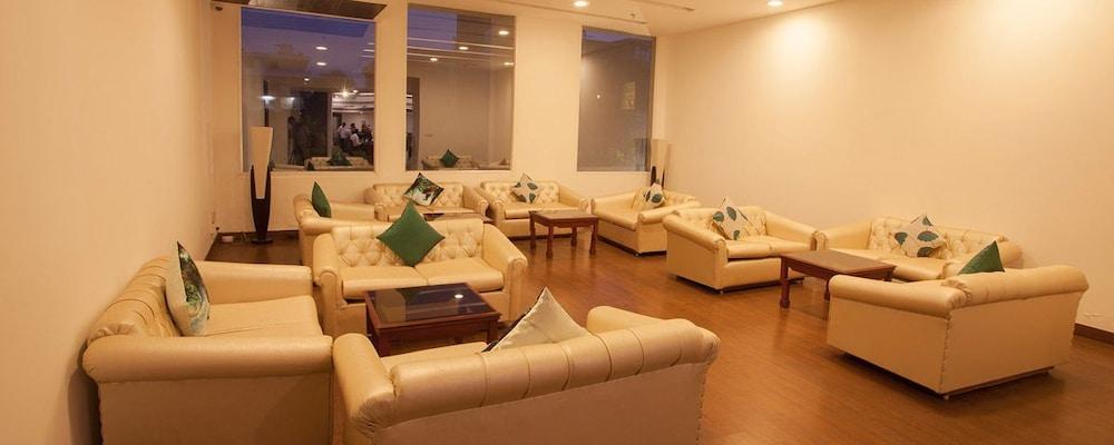 Velvet Clarks Exotica Hotel Zirakpur Kültér fotó