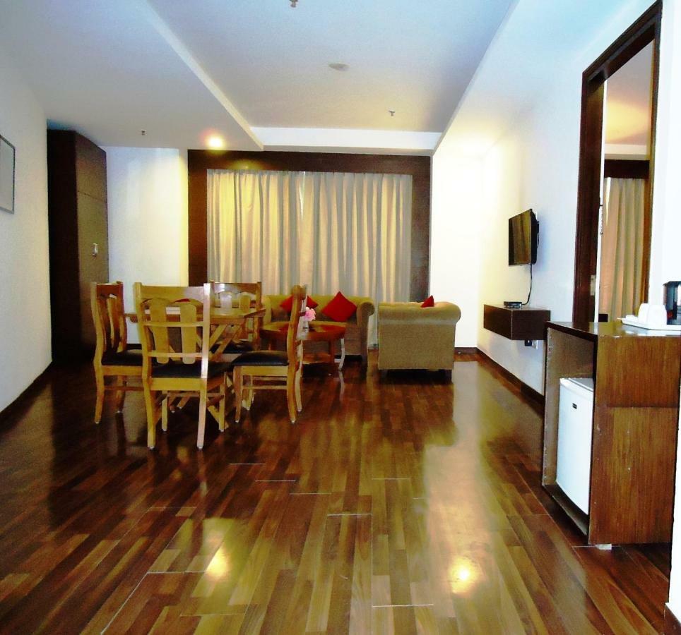 Velvet Clarks Exotica Hotel Zirakpur Kültér fotó