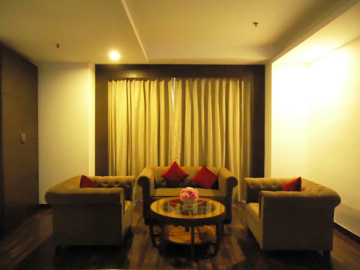 Velvet Clarks Exotica Hotel Zirakpur Kültér fotó